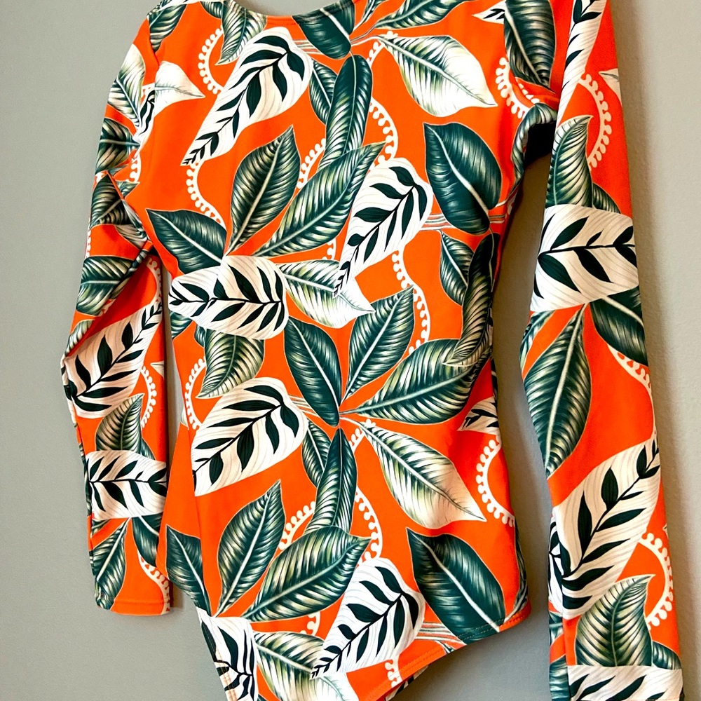 One piece swim body suit